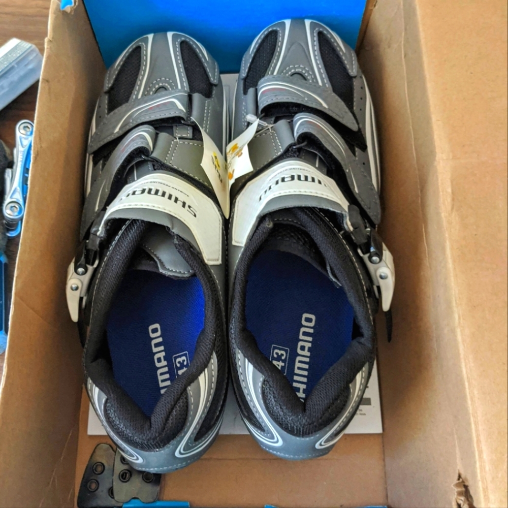 NWT Men's Shimano Cycling Cleats
